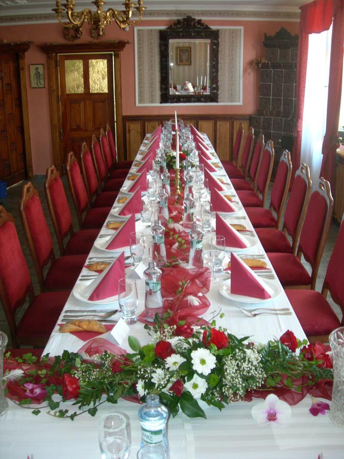 Železnice Penzion U Jindry מראה חיצוני תמונה